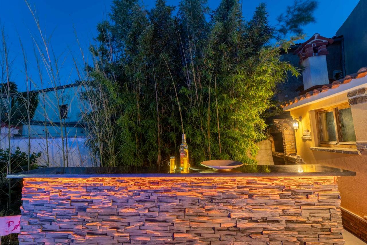 Holiday Home Carla And Dajana Veliki Vareski Exterior photo